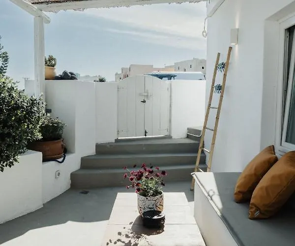 Kalyva Cycladic House - Santorini *